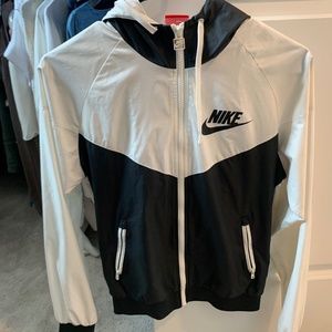 Nike wind breaker hoodie